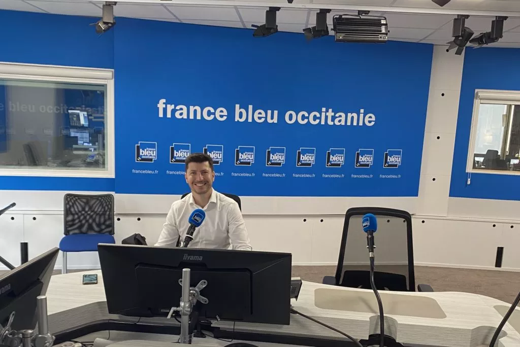 Rémy fondateur Au bon mandat à la radio